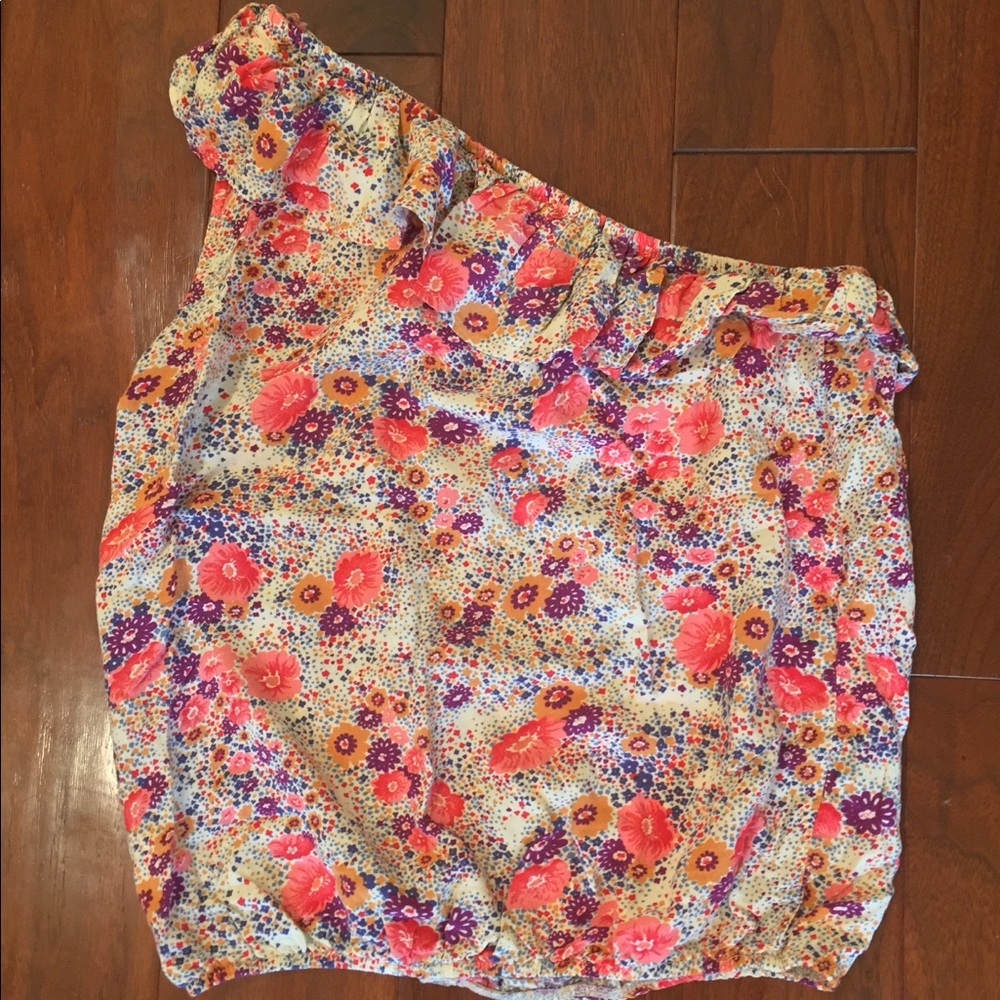One shoulder floral top